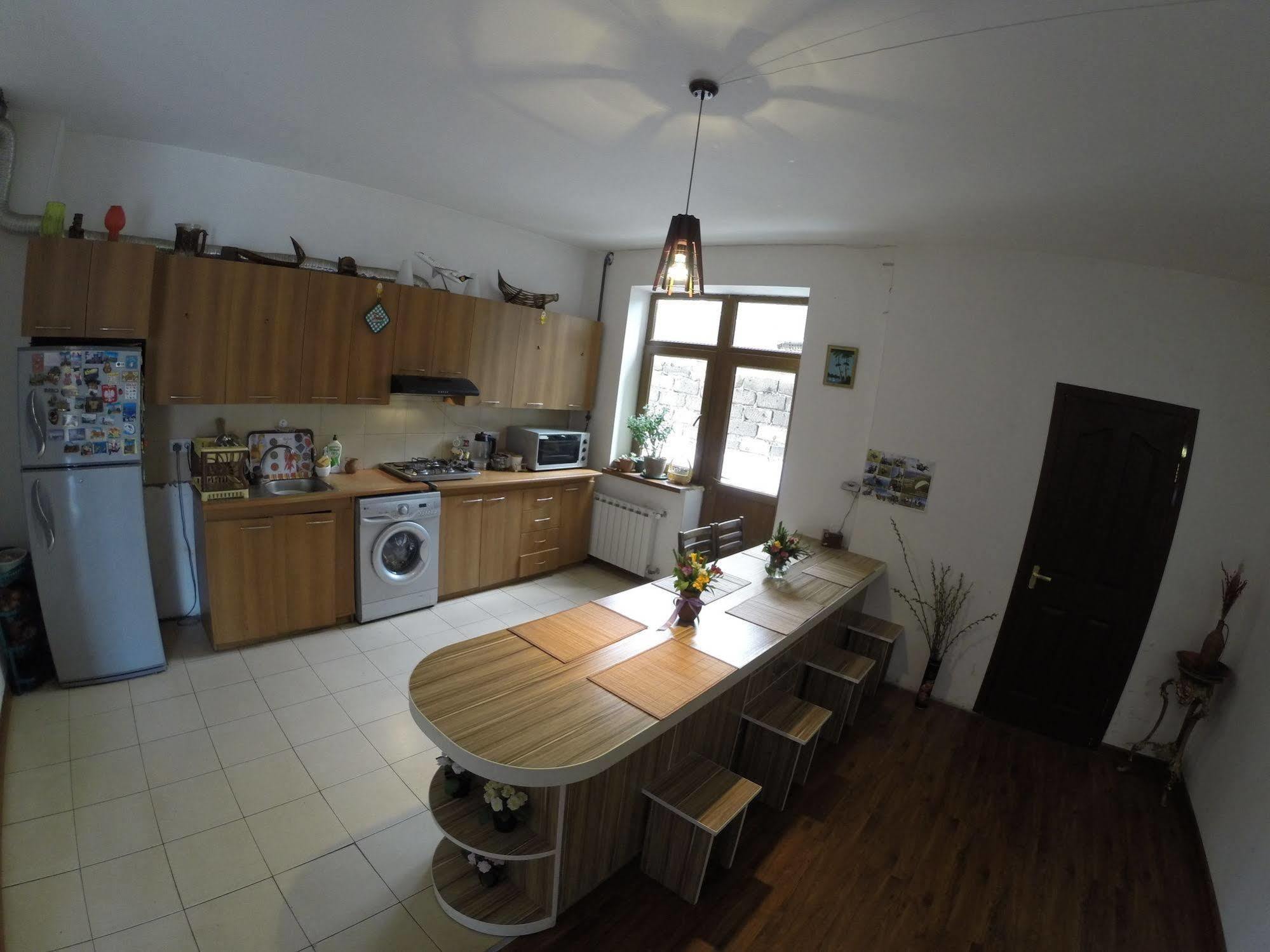 Glide Hostel Γιερεβάν Εξωτερικό φωτογραφία